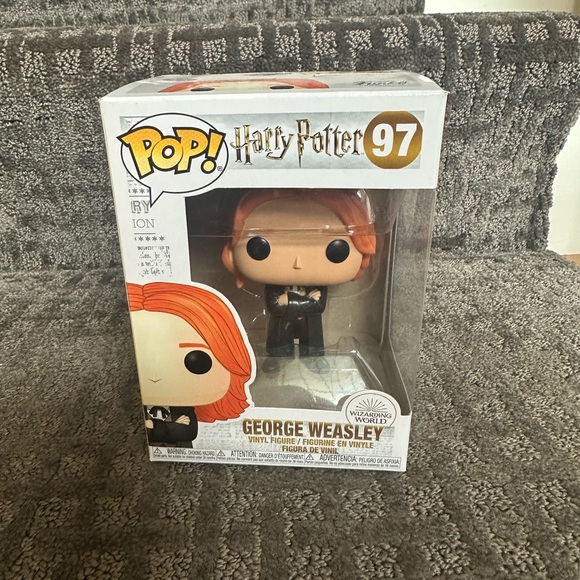 Funko Pop! Vinyl: Harry Potter - George Weasley (Yule Ball) #97 - Picture 2 of 2